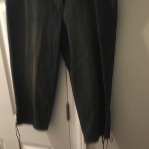 NWTS SONOMA 8 21” inseam ties on legs